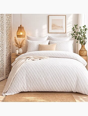 Housse de couette 260x240 + 2 taies d'oreiller MARLA tufté microfibre
