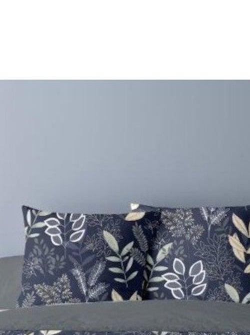 Housse de couette 260x240 GAIA + 2 taies matière Polaire - Kiabi Housse de couette 260x240 GAIA + 2 taies matière Polaire - Kiabi