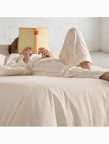 Housse de couette en coton à rayures en fil teint, tissu texturé. N’inclut pas les taies d’oreiller.