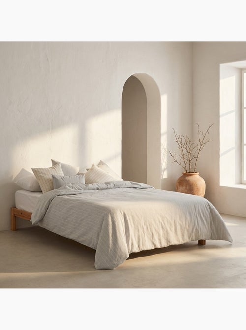 Housse de couette en coton avec fils en relief, tissu texturé. N’inclut pas les taies d’oreiller. - Kiabi