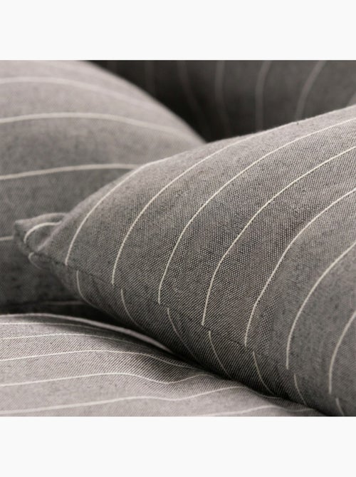 Housse de couette en coton avec fils en relief, tissu texturé. N’inclut pas les taies d’oreiller. - Kiabi Housse de couette en coton avec fils en relief, tissu texturé. N’inclut pas les taies d’oreiller. - Kiabi