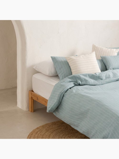 Housse de couette en coton avec fils en relief, tissu texturé. N’inclut pas les taies d’oreiller. - Kiabi Housse de couette en coton avec fils en relief, tissu texturé. N’inclut pas les taies d’oreiller. - Kiabi