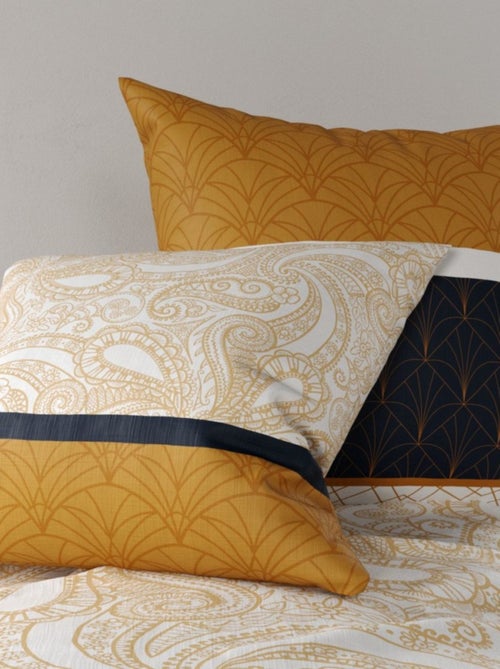 Housse de couette FELORA + 2 taies coton 57 fils - Kiabi Housse de couette FELORA + 2 taies coton 57 fils - Kiabi