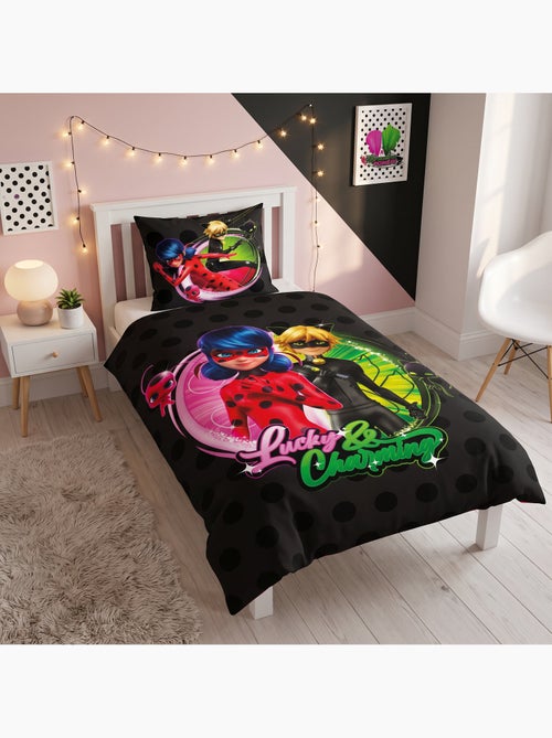 Housse de couette polycoton miraculous ladybug licence officielle 140x200cm + taie 65x65cm - Kiabi Housse de couette polycoton miraculous ladybug licence officielle 140x200cm + taie 65x65cm - Kiabi