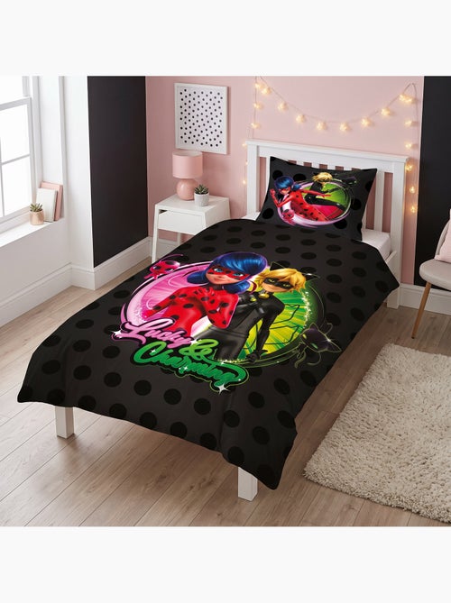 Housse de couette polycoton miraculous ladybug licence officielle 140x200cm + taie 65x65cm - Kiabi Housse de couette polycoton miraculous ladybug licence officielle 140x200cm + taie 65x65cm - Kiabi
