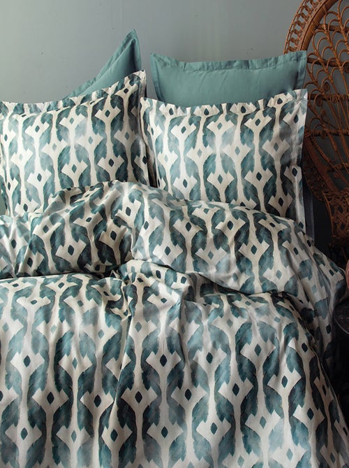Housse de couette + taies oreiller satin de coton "Batique" - Kiabi Housse de couette + taies oreiller satin de coton "Batique" - Kiabi