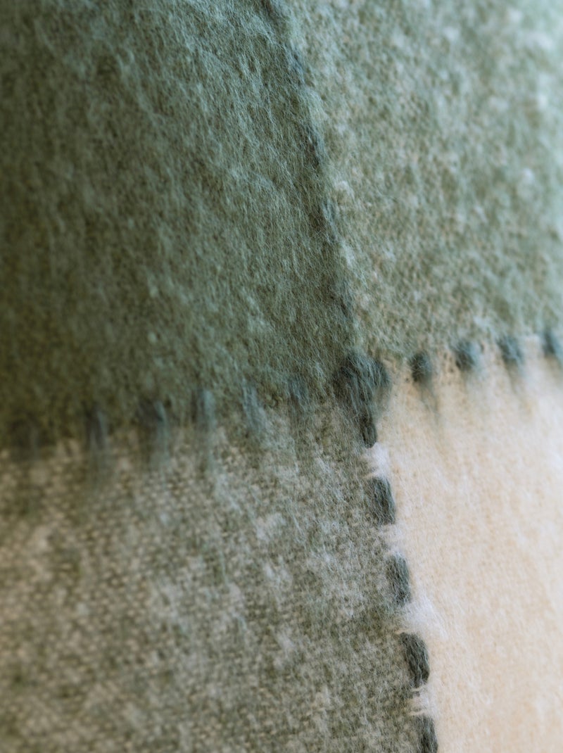 Housse de coussin à carreaux aspect mohair Kaki - Kiabi