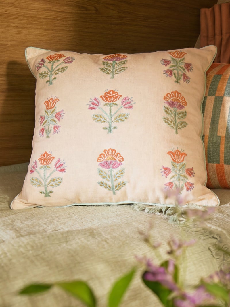 Housse de coussin brodée Beige - Kiabi