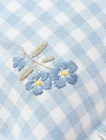 Housse de coussin brodée