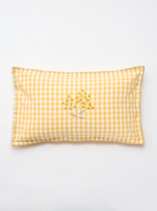 Housse de coussin brodée