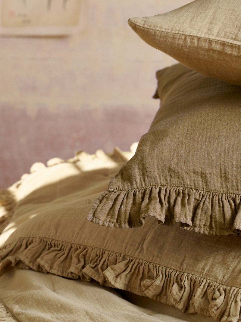 Housse de coussin collection ELZA Volant central Camel - Kiabi