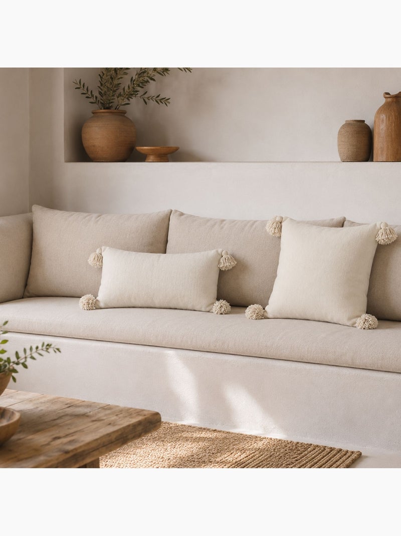 Housse de coussin en laine à pompons Crème - Kiabi