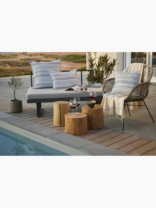 Housse de coussin exterieur deperlant Doris - Kiabi Housse de coussin exterieur deperlant Doris - Kiabi