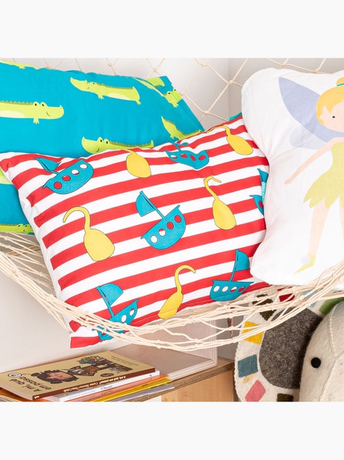 Housse de coussin Flying boy "Happyfriday" - Kiabi