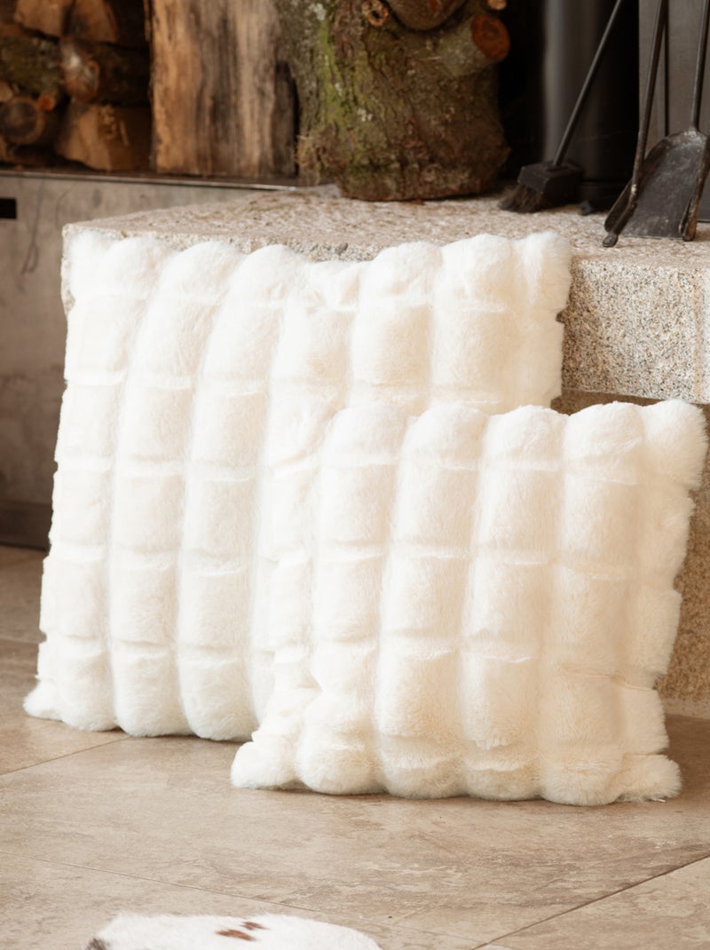 Housse de coussin imitation fourrure  - Effet 3D Ecru - Kiabi