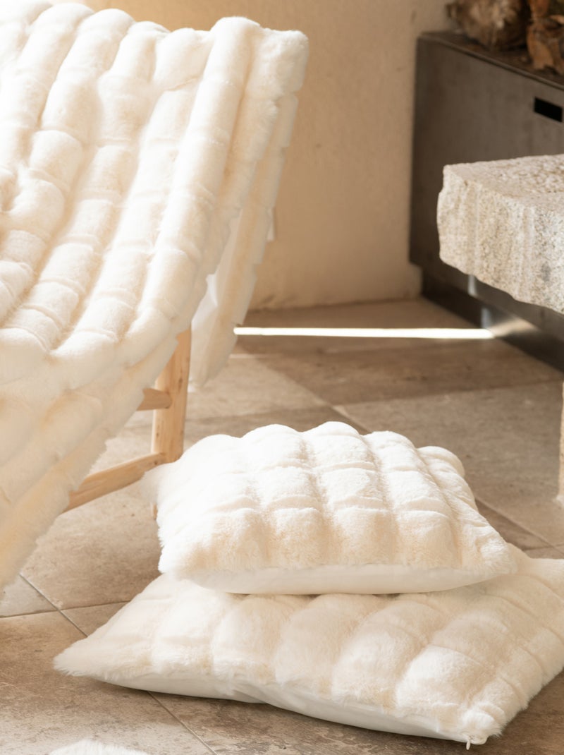 Housse de coussin imitation fourrure  - Effet 3D Ecru - Kiabi