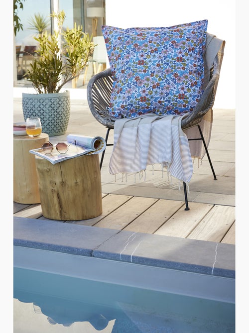 Housse de Coussin int/ext polyester imprimé + enduction Danaé Fleurs - Kiabi Housse de Coussin int/ext polyester imprimé + enduction Danaé Fleurs - Kiabi