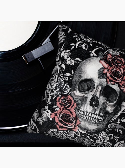 Housse de coussin TÊTE DE MORT Rose qui pique - Kiabi Housse de coussin TÊTE DE MORT Rose qui pique - Kiabi