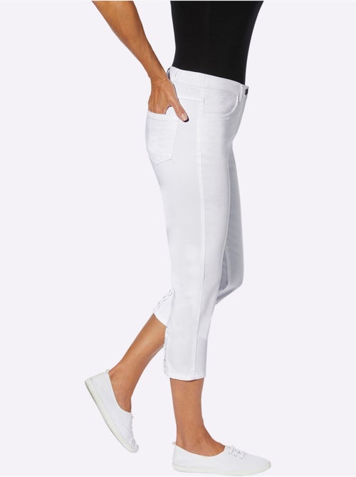 Jean 3/4 avec laçage décoratif et ceinture élastique - Taille standard - Moda Vilona - Kiabi Jean 3/4 avec laçage décoratif et ceinture élastique - Taille standard - Moda Vilona - Kiabi