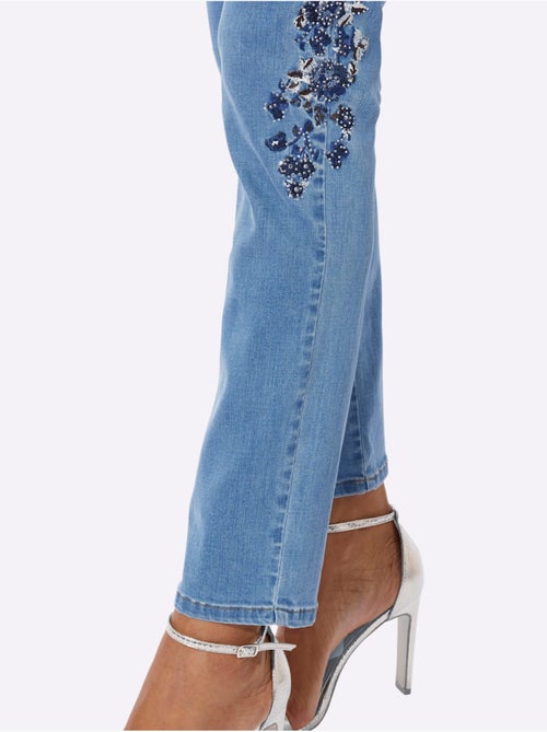 Jean 5 Poches Avec Coton - Taille Standard - Helline - Kiabi Jean 5 Poches Avec Coton - Taille Standard - Helline - Kiabi