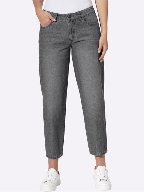 Jean 5 poches coupe barrel - taille standard - helline - Kiabi Jean 5 poches coupe barrel - taille standard - helline - Kiabi