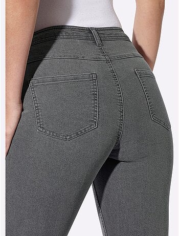 Jean 5 poches coupe parfaite grâce à l'élasthanne - taille courte - moda vilona