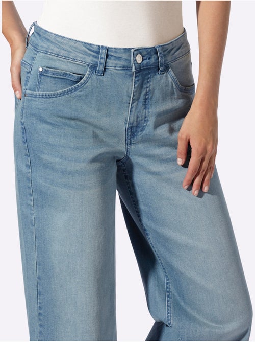Jean 5 Poches Coupe Parfaite Grâce à L'élasthanne - Taille Standard - Helline - Kiabi Jean 5 Poches Coupe Parfaite Grâce à L'élasthanne - Taille Standard - Helline - Kiabi