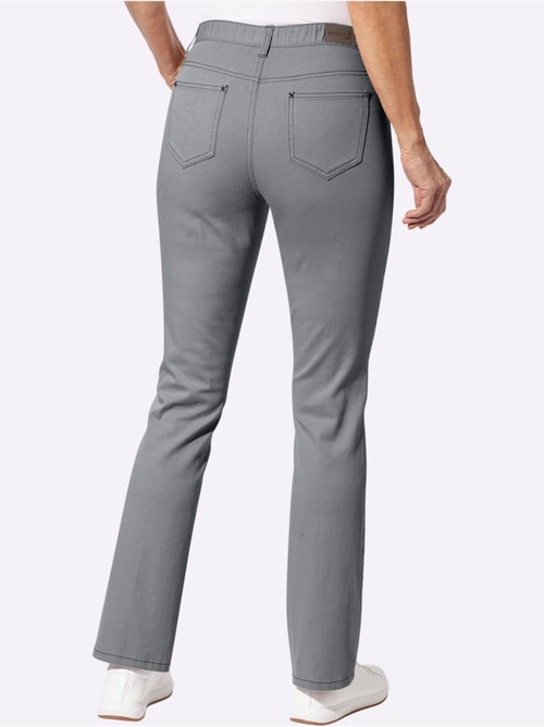 Jean 5 poches couture latérale avancée pour un effet affinant - taille courte - witt - Kiabi Jean 5 poches couture latérale avancée pour un effet affinant - taille courte - witt - Kiabi