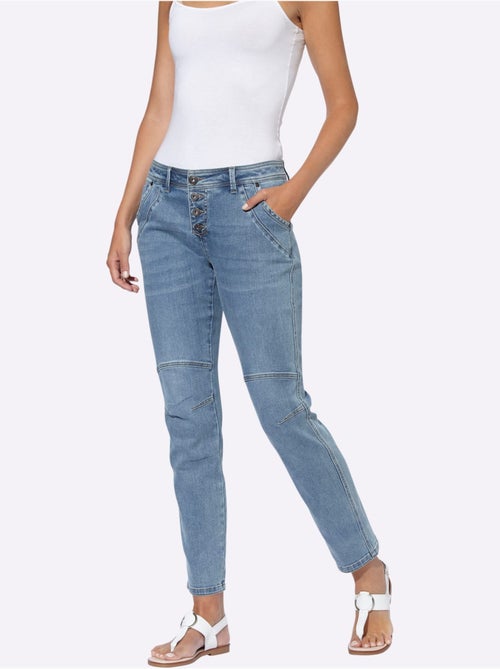 Jean 5 Poches Délavage Spécial Pour Un Coloris Tendance - Taille Standard - Helline - Kiabi Jean 5 Poches Délavage Spécial Pour Un Coloris Tendance - Taille Standard - Helline - Kiabi