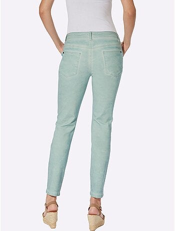 Jean 5 poches délavage spécial pour un coloris tendance - taille standard - helline
