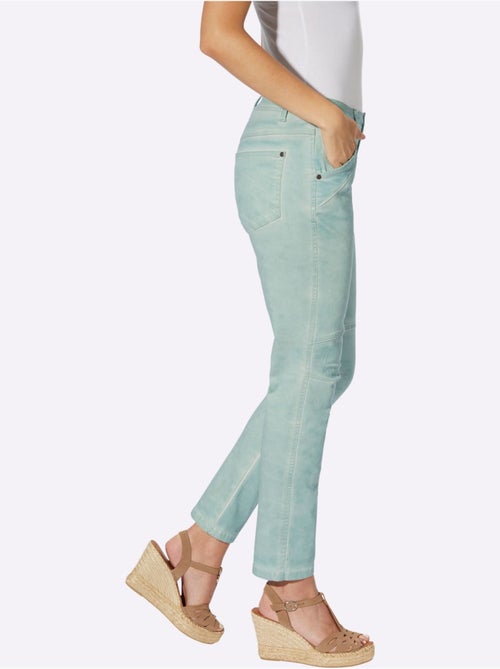 Jean 5 Poches Délavage Spécial Pour Un Coloris Tendance - Taille Standard - Helline - Kiabi