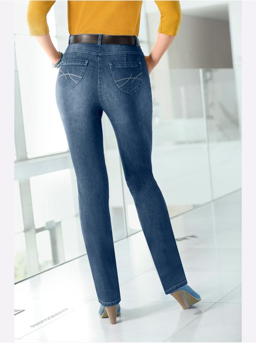 Jean 5 poches en coton extensible avec ceinture à passants - taille extra courte - witt - Kiabi Jean 5 poches en coton extensible avec ceinture à passants - taille extra courte - witt - Kiabi
