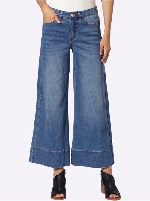 Jean 5 Poches Jambes Larges Mode - Taille Standard - Helline - Kiabi Jean 5 Poches Jambes Larges Mode - Taille Standard - Helline - Kiabi