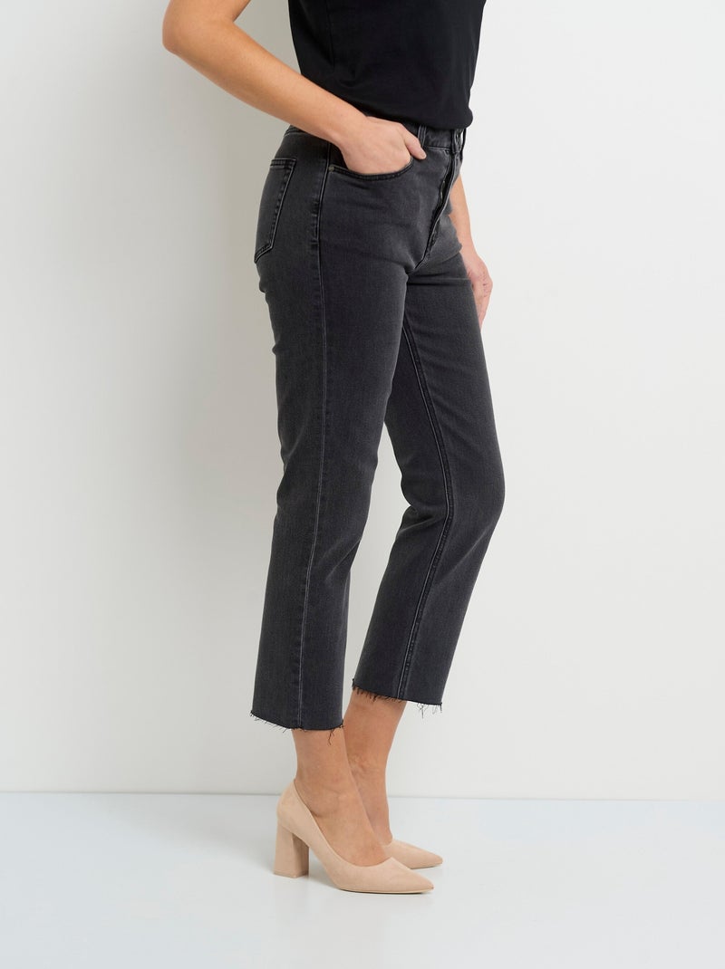 Jean 5 poches longueur 7/8e, bas effiloché Gris - Kiabi