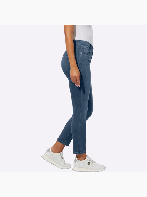 Jean 5 Poches Mélange De Cotons Agréable à Porter - Taille Standard - Helline - Kiabi Jean 5 Poches Mélange De Cotons Agréable à Porter - Taille Standard - Helline - Kiabi