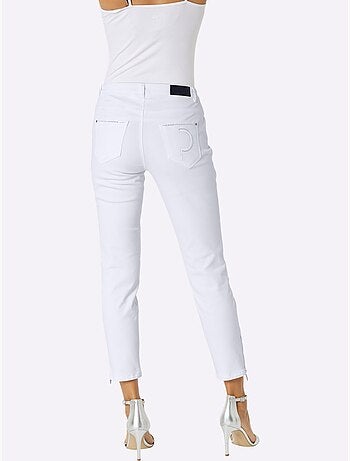 Jean 5 Poches Poches Avec Broderie Et Pierres Fantaisie - Taille Standard - Helline