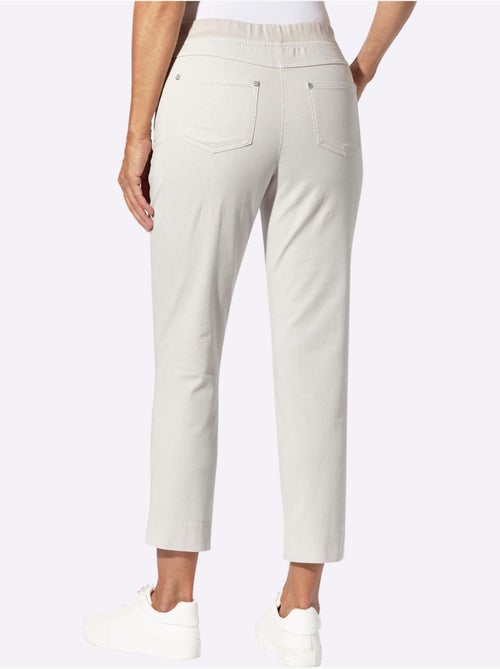 Jean 7/8 avec ceinture élastique et coupe 5 poches - Taille courte - Witt - Kiabi Jean 7/8 avec ceinture élastique et coupe 5 poches - Taille courte - Witt - Kiabi