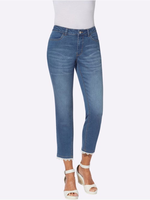 Jean 7/8 avec dentelle au bas et ceinture élastique - Taille standard - Moda Vilona - Kiabi Jean 7/8 avec dentelle au bas et ceinture élastique - Taille standard - Moda Vilona - Kiabi