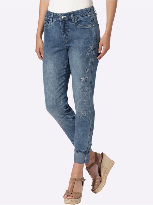 Jean 7/8 Coupe 5 Poches Décontractée - Taille Standard - Helline - Kiabi Jean 7/8 Coupe 5 Poches Décontractée - Taille Standard - Helline - Kiabi