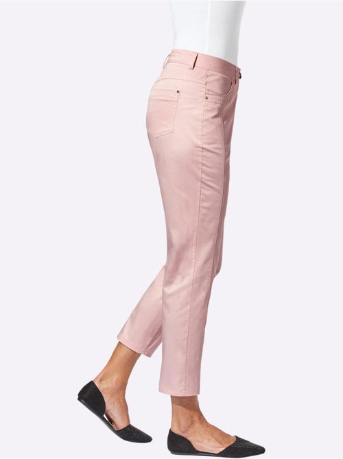 Jean 7/8 léger à ceinture gainante avec poches arrière ornées - Taille standard - Witt - Kiabi Jean 7/8 léger à ceinture gainante avec poches arrière ornées - Taille standard - Witt - Kiabi