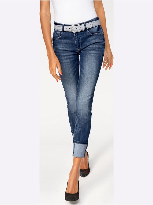 Jean 7/8 Longueur 7/8 - Taille Standard - Helline - Kiabi Jean 7/8 Longueur 7/8 - Taille Standard - Helline - Kiabi