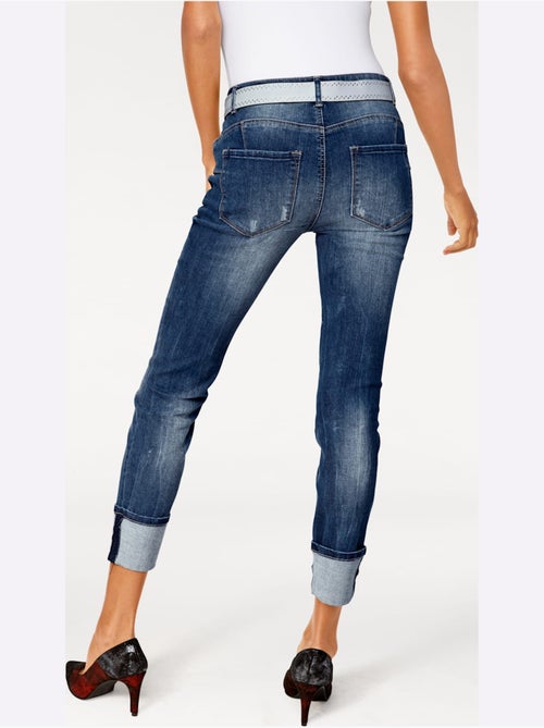 Jean 7/8 Longueur 7/8 - Taille Standard - Helline - Kiabi Jean 7/8 Longueur 7/8 - Taille Standard - Helline - Kiabi
