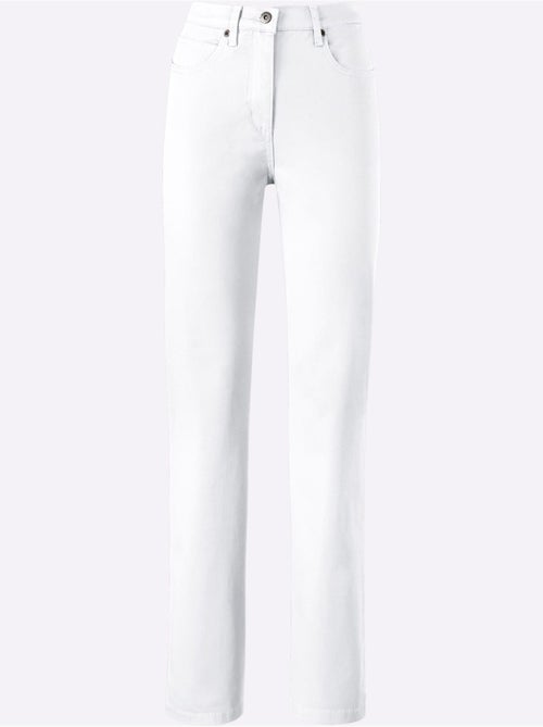 Jean à coupe élancée avec broderie sur les poches arrière - Taille courte - Witt - Kiabi Jean à coupe élancée avec broderie sur les poches arrière - Taille courte - Witt - Kiabi
