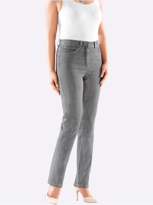 Jean à la coupe élancée avec broderie sur les poches arrière - Taille courte - Witt - Kiabi