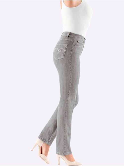 Jean à la coupe élancée avec broderie sur les poches arrière - Taille courte - Witt - Kiabi