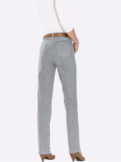 Jean à la coupe élancée avec broderie sur les poches arrière - Taille courte - Witt - Kiabi