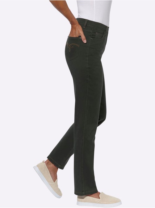 Jean à la coupe élancée avec broderie sur les poches arrière - Taille longue - Witt - Kiabi Jean à la coupe élancée avec broderie sur les poches arrière - Taille longue - Witt - Kiabi