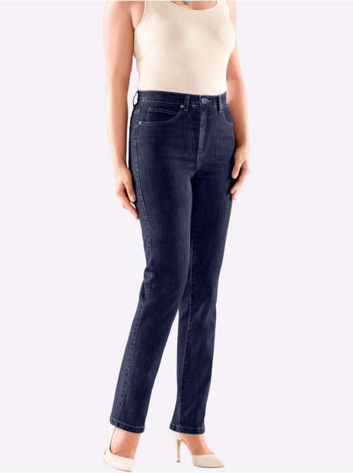 Jean à la coupe élancée avec broderie sur les poches arrière - Taille standard - Witt - Kiabi Jean à la coupe élancée avec broderie sur les poches arrière - Taille standard - Witt - Kiabi