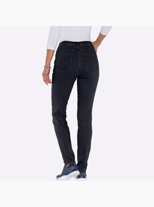 Jean à la coupe étroite avec ceinture élastique et fausses poches - Taille standard - Moda Vilona - Kiabi