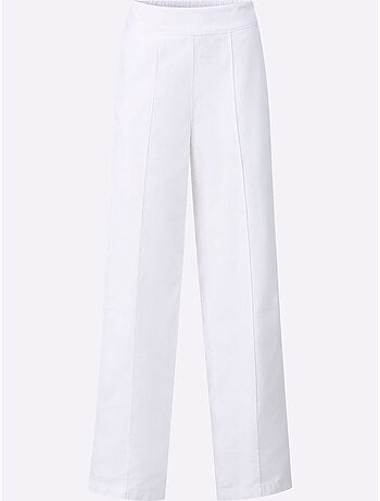 Jean à la coupe haute avec jambes larges et ceinture élastique - Taille standard - Moda Vilona